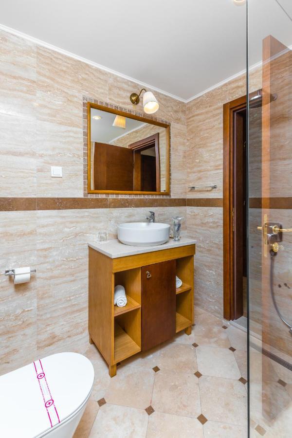 Hotel Plaza Lucice Petrovac Exterior foto