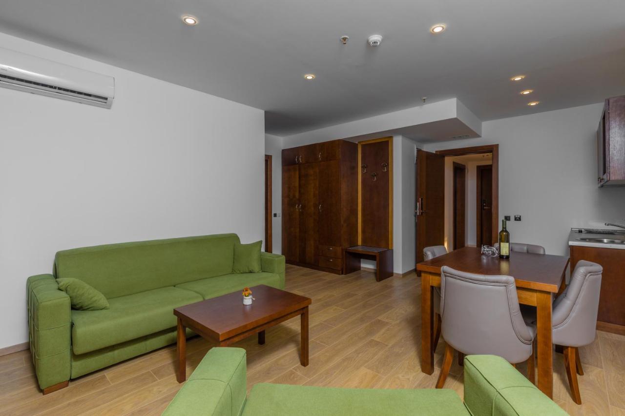 Hotel Plaza Lucice Petrovac Exterior foto